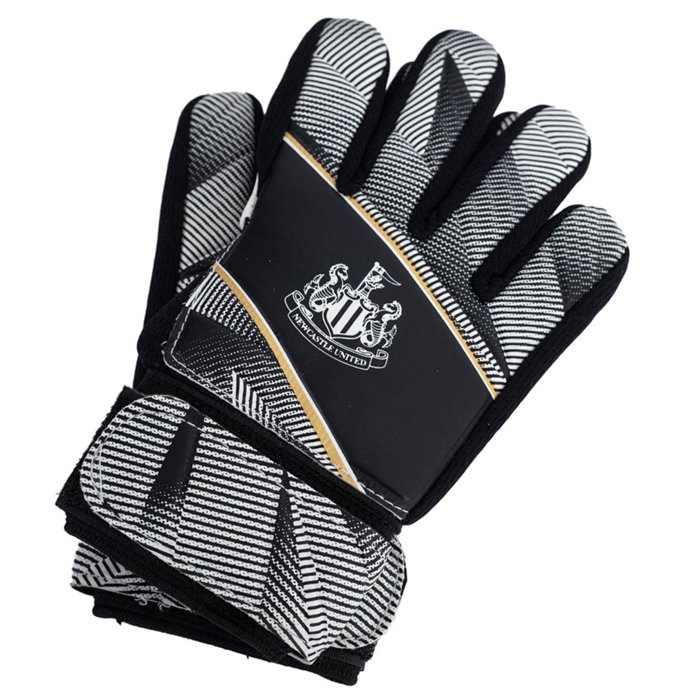 Newcastle United Fuse Goalkeeper Gloves Yths